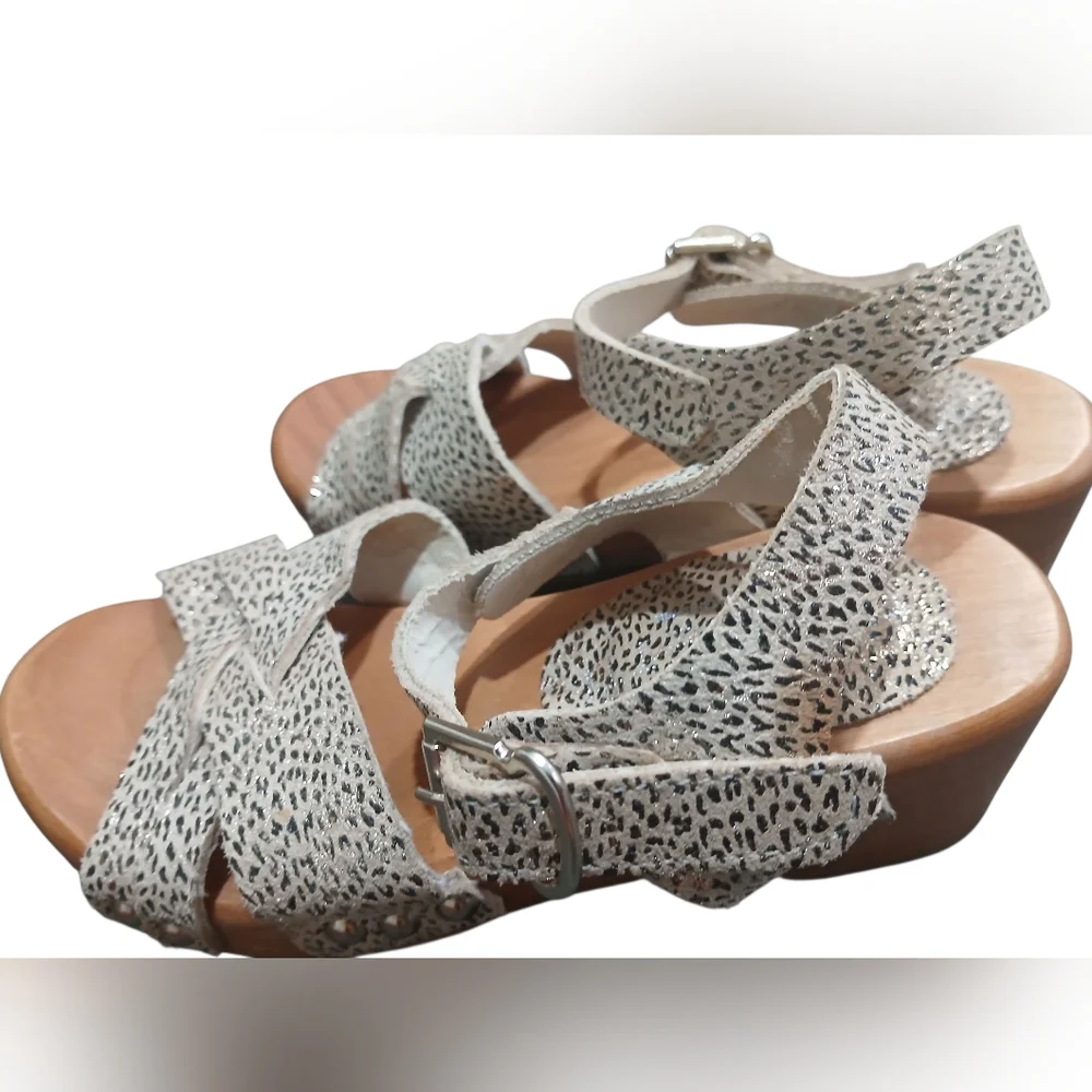 Confetti Brand Handmade Wooden Leather Girl Shoes Size 11 US Grey Brown